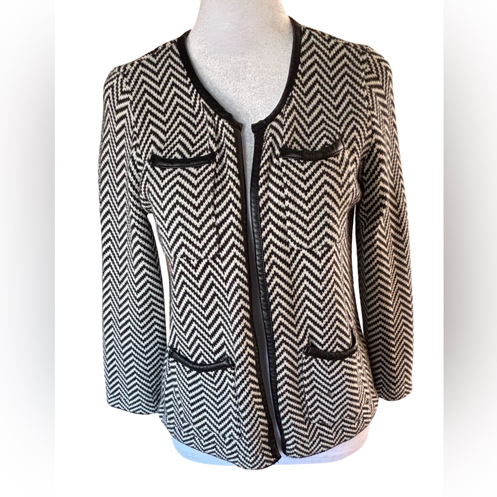 Preswick & Moore Long Sleeved Chevron Print Sweater W/Open Front & Leather Trim